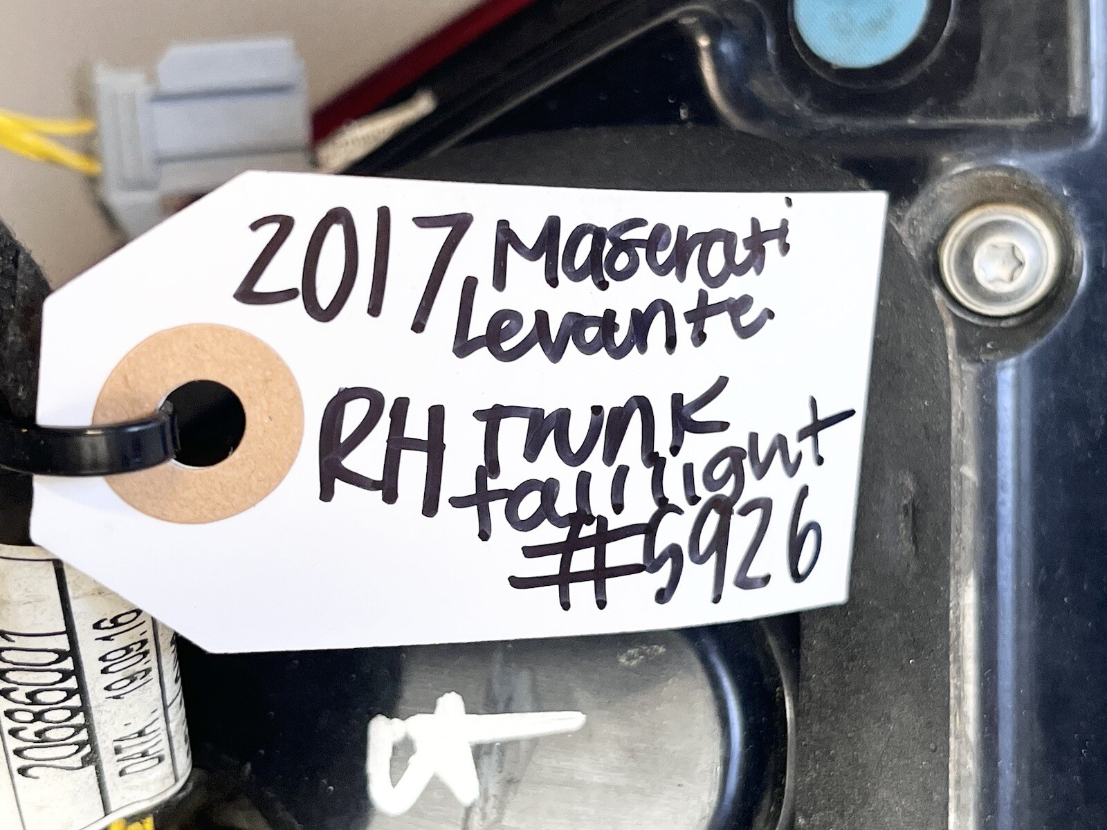 ⭐️2017-2020 Maserati Levante Inner Tail Light Lamp Right Passenger OEM *DAMAGE