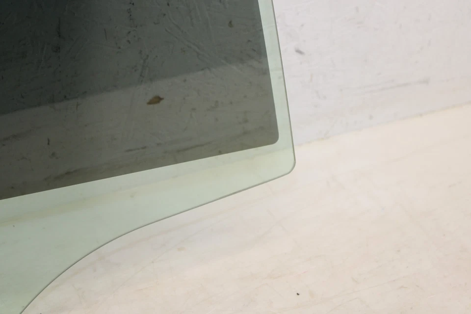 Volkswagen GTI 2015-2021 puerta trasera derecha ventana vidrio OEM NB23 Foto 4 de 4