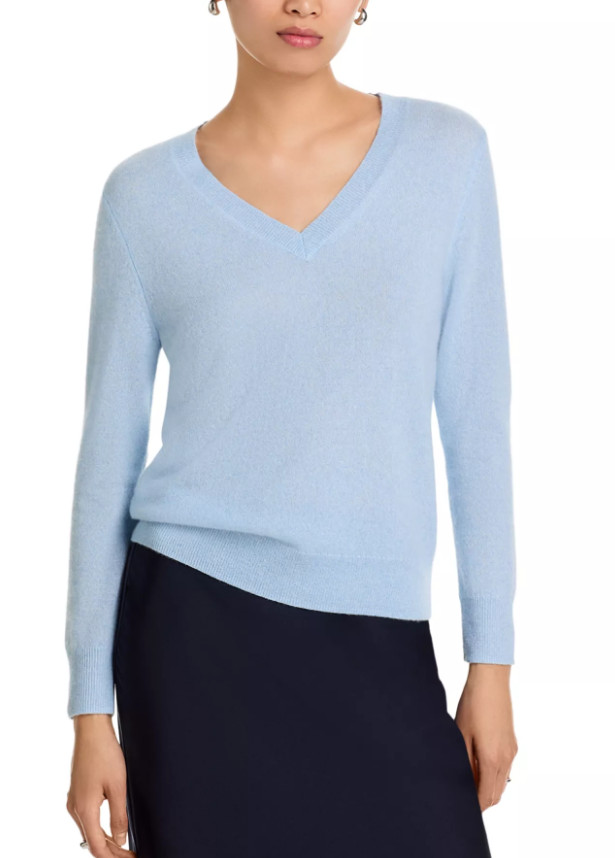 C Designer 100% Cashmere Cloud Blue V- Neck Sweater -  size XS - retail $178