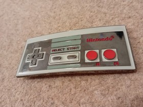Official Nintendo Belt Buckle NES Controller Gaming Retro Nostalgia Metal 2011