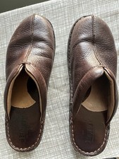 Born Women's comfortable Brown Leather Slip-On Clogs Size 8M