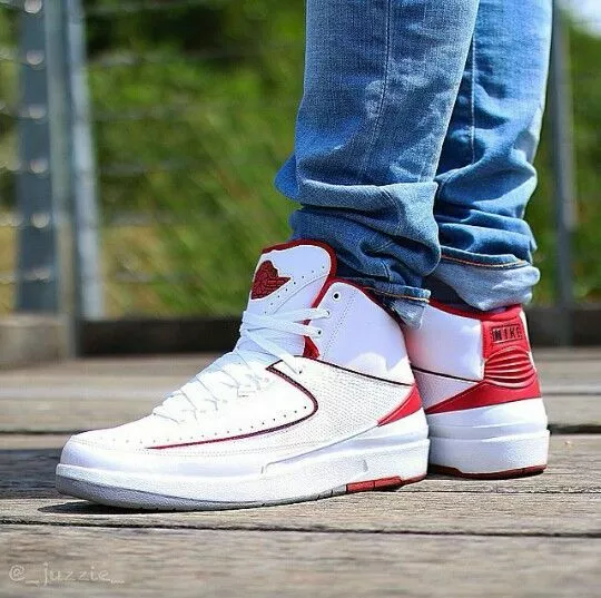 Jordan 2 Retro &#034;Chicago Home&#034; White Red Grey 385475 102 Size 9.5 | eBay