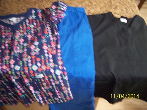 GUC Women's Size Medium And Small Scrub Tops, Size Small Scrub Bottoms -3 In Lot