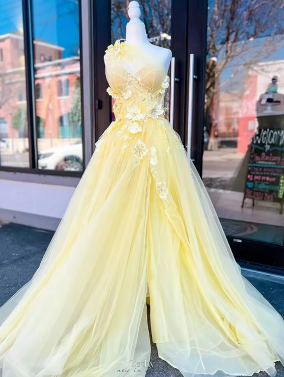 green emerald velvet dress Yellow Tulle V-neck Spaghetti Straps Prom Dresses With Lace Appliques, MP879