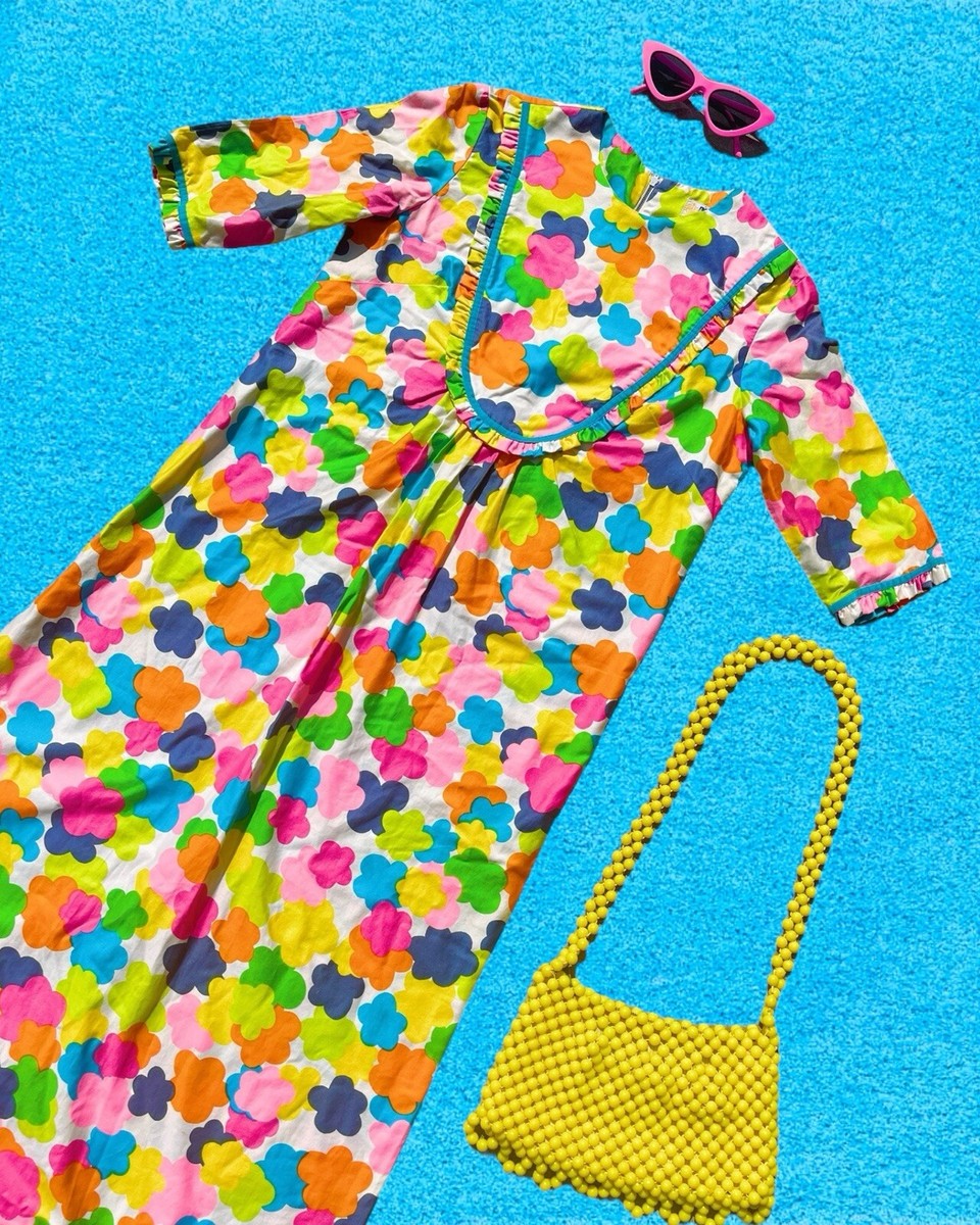 Vintage 1960's Novelty Print Rainbow Technicolor Flower Power