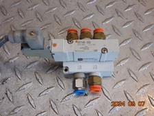 SMC SY7140-5DZ PNEUMATIC SOLENOID VALVE 24V COIL