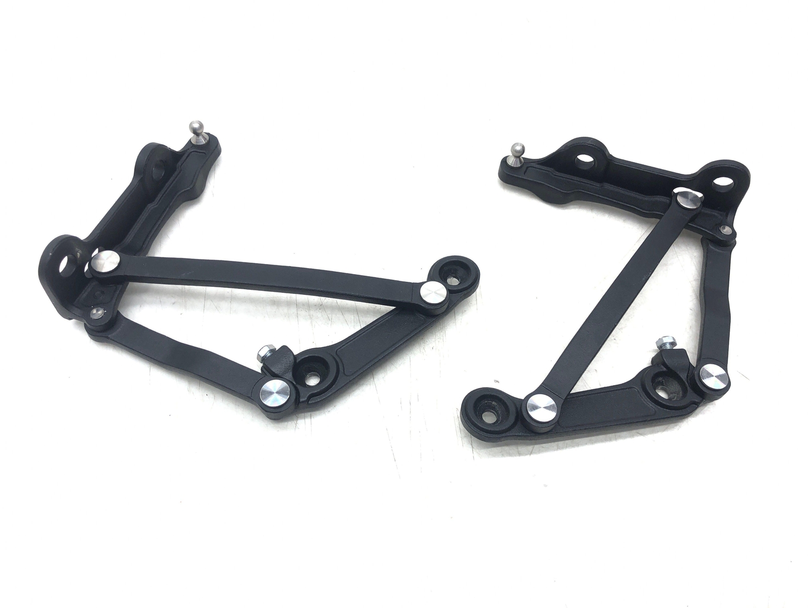 2014 ASTON MARTIN VANTAGE COUPE LEFT & RIGHT TRUNK LID HINGE SET 6G33-C42700 OEM