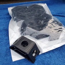 Plastic 3-Way Standoff Adapter 10pk PIM Free Snap-in Hangers NEW SA-3C