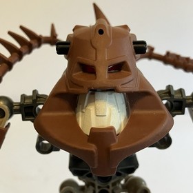 LEGO Bionicle Piraka 8904 Avak 100% Complete No Zamors No Box No Manual