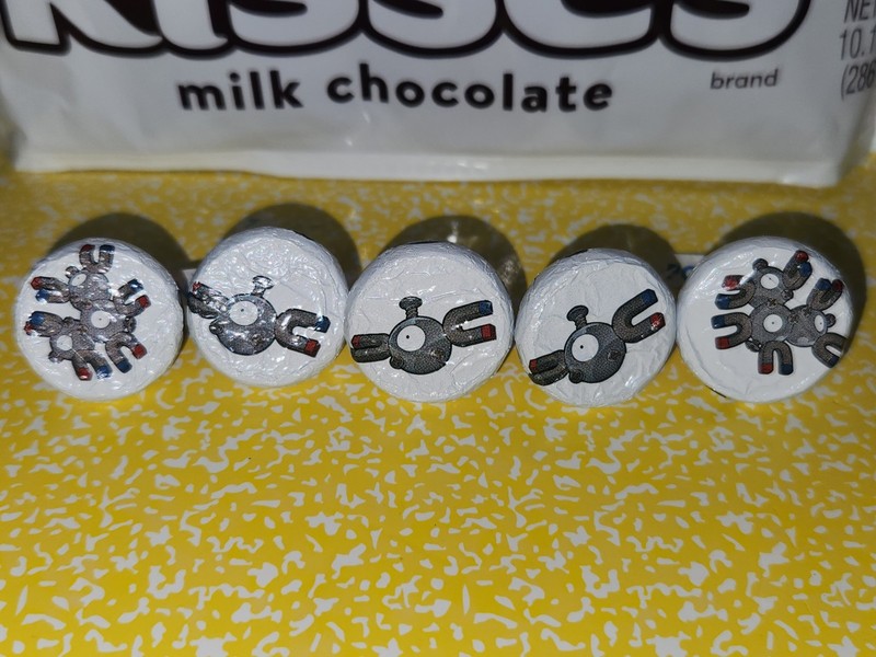 Hersheys Kisses Special Edition - POKEMON - magnemite magneton (5 Pieces) (5)