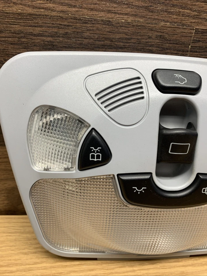 Mercedes-Benz C230 2002-05 Kompressor techo cúpula luz mapa con interruptor techo corredizo OEM Foto 3 de 4