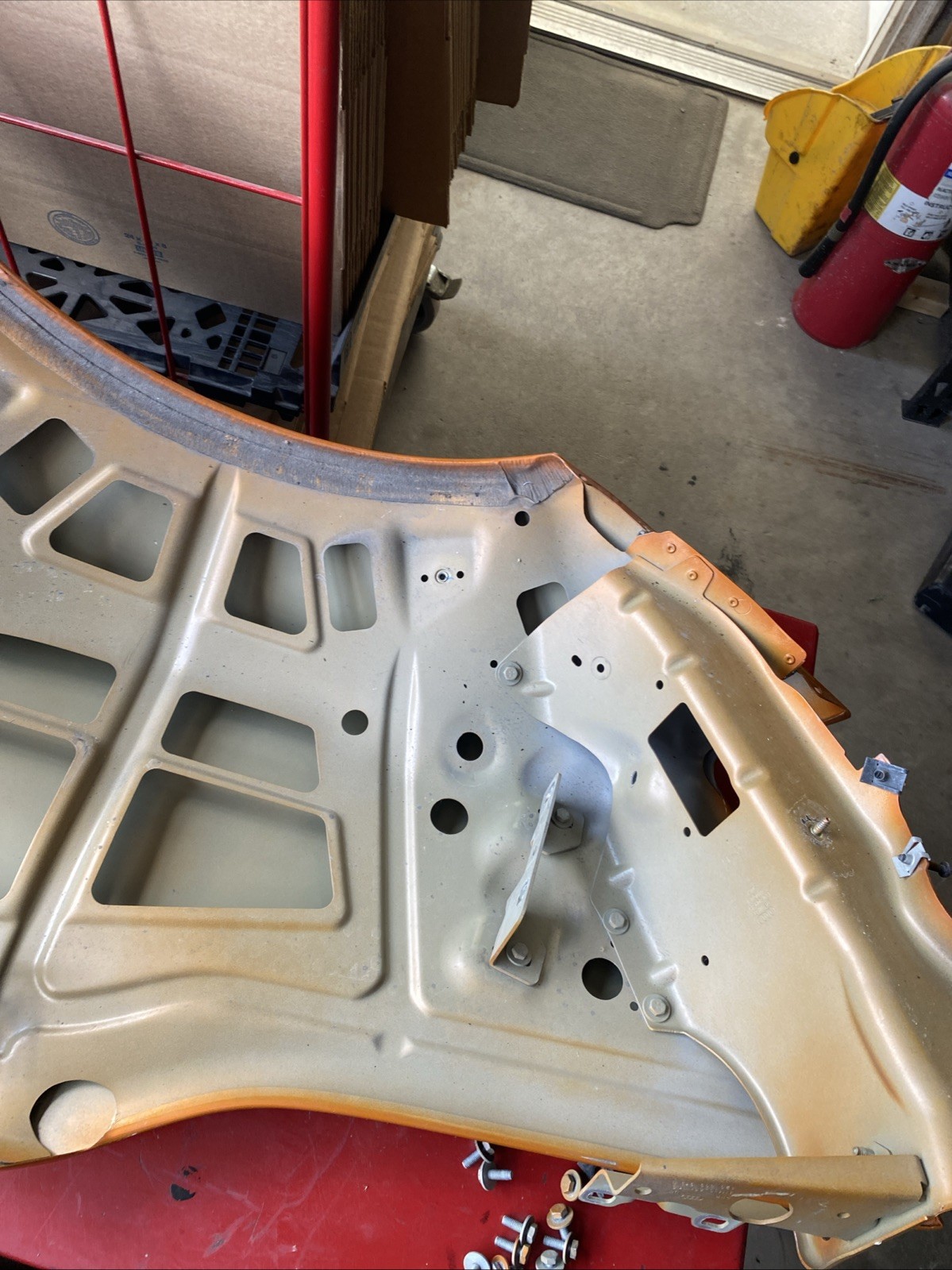 2014 2015 Audi R8 V8 Rear Left Driver Side Quarter Panel Cover Mount Bracket Oem