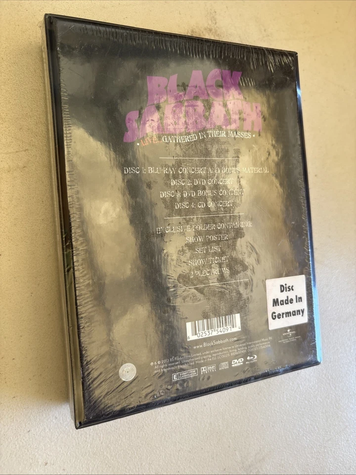 Black Sabbath Live: Gathered in Their Masses Limited Edition CD Blu-ray DVD RARE - Image 3 of 4