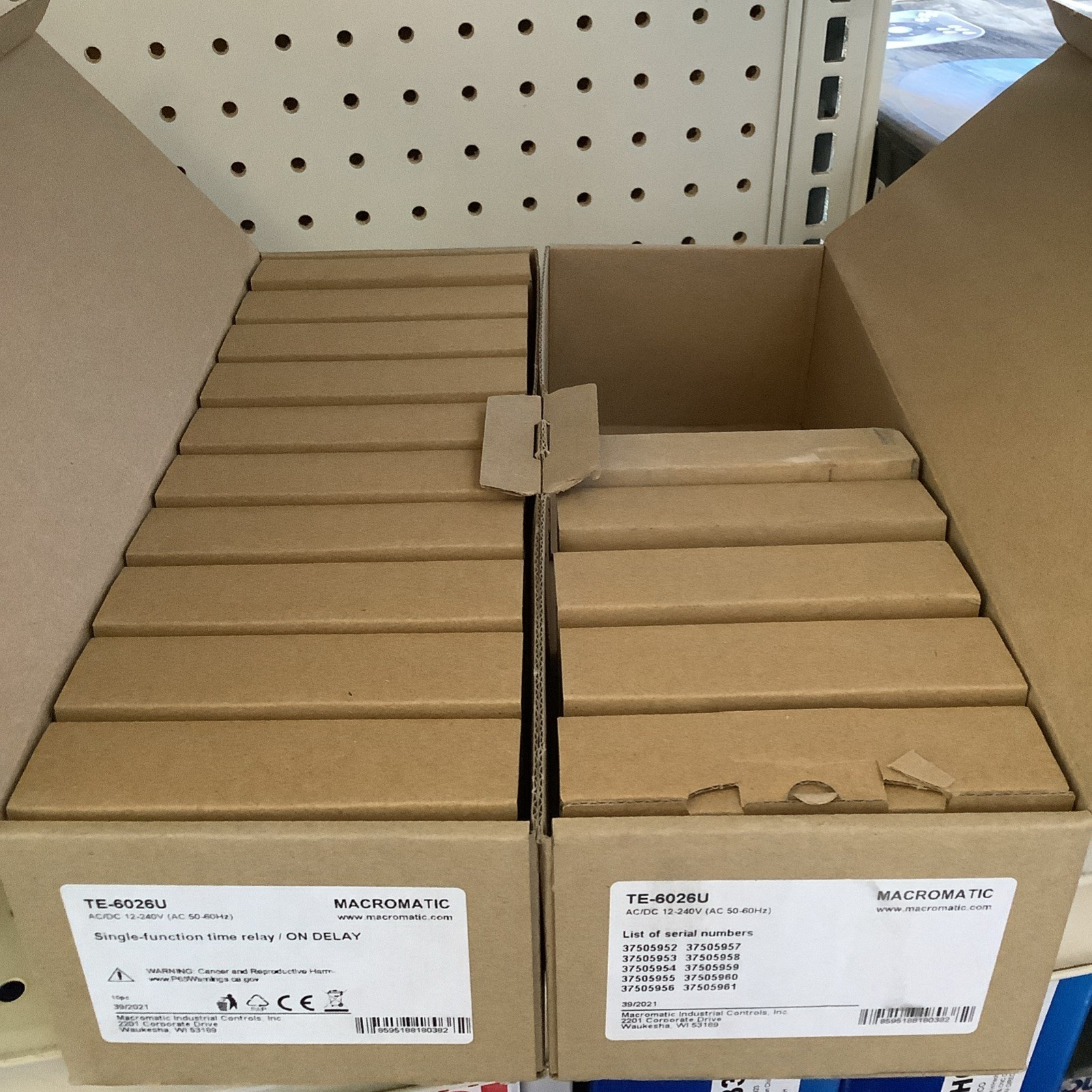 TE-6026U, MACROMATIC, Time Delay Relay On Delay 15A Spdt 12-240V Ac/Dc
