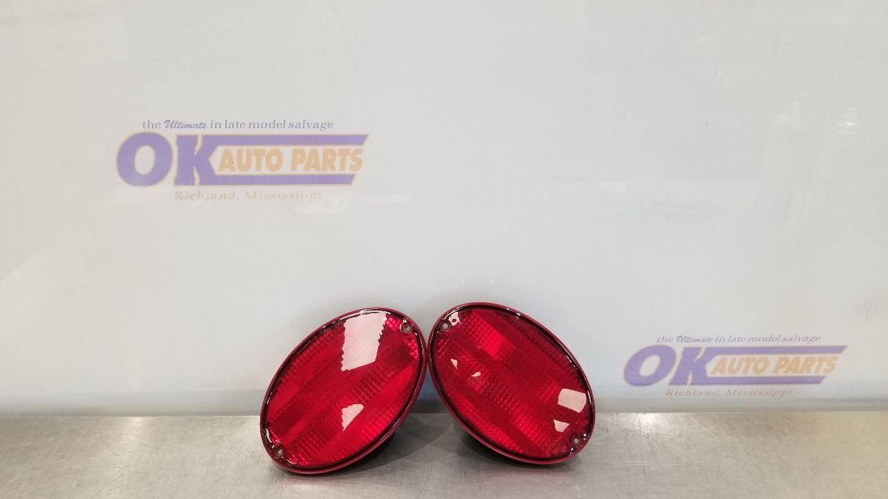 03 CHEVY CORVETTE C5 TAIL LIGHT TAIL LAMP SET PAIR LEFT DRIVER
