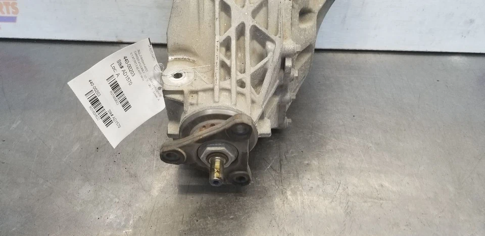 09 Dodge Challenger SRT 6.1L MT DIFERENCIAL TRASERO PORTADOR RELACIÓN 3.92 05038237AC Foto 2 de 4