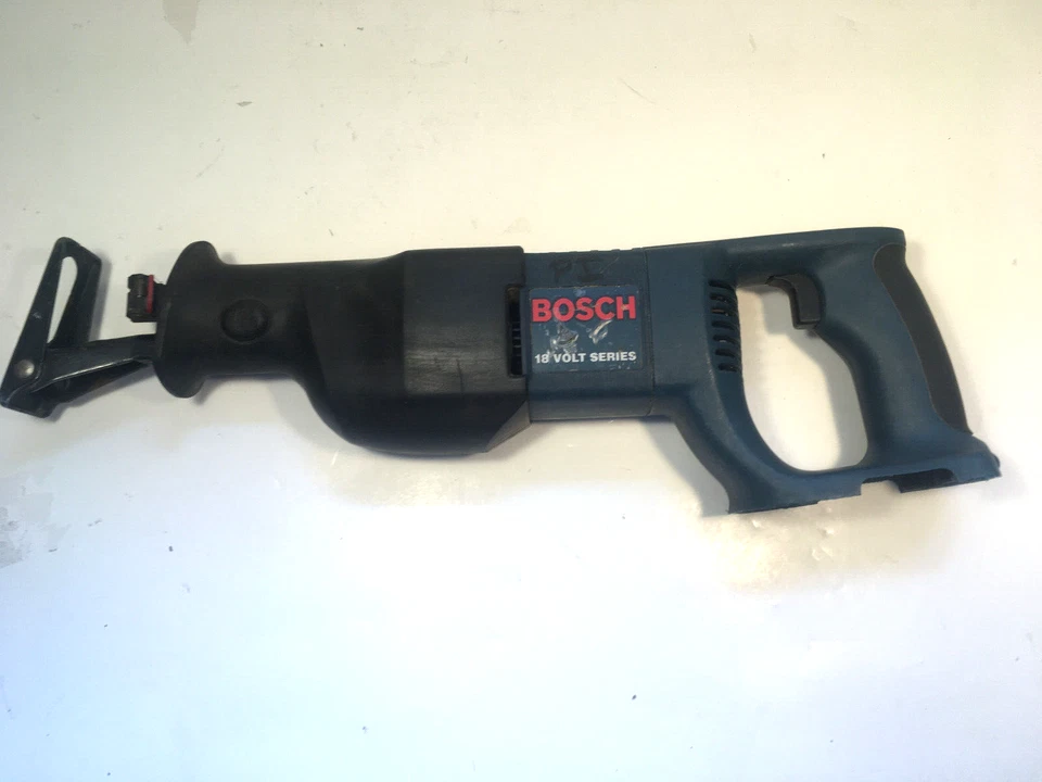 Juego de Sierra Circular Inalámbrica Bosch 18V 6 1/2" 1662 Sierra Recíproca 1644-24, 2x Foto 4 de 4