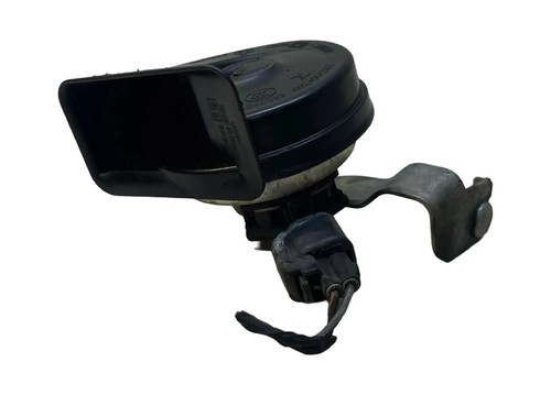 VOLVO V60 Hupe 0055306 2.40 2015 30159701