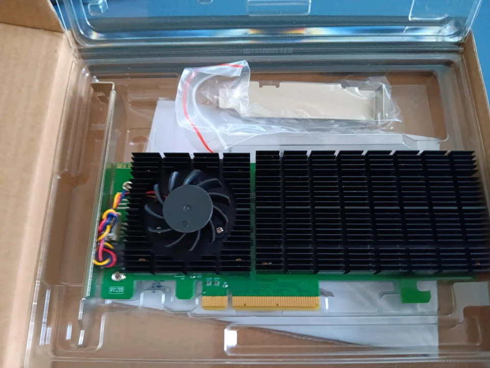 HighPoint Low-Profile bootable NVMe RAID Controller SSD7202 - Image 2 of 4