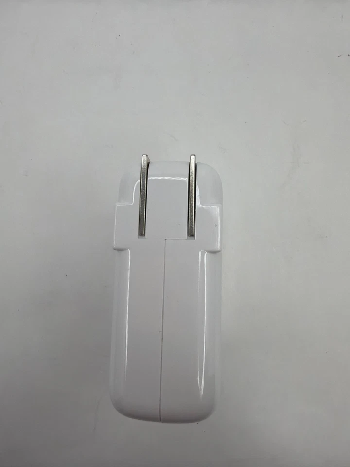 Anker PowerPort Atom III (Two Ports) for USB A and USB C for iPad iPhone Samsung - Image 4 of 4