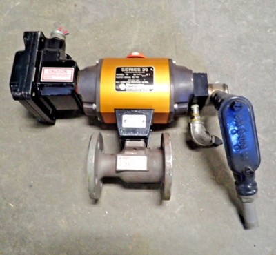 WORCESTER CONTROLS SERIES 39 PNEUMATIC ACTUATOR 15E WITH ATTACHMENTS