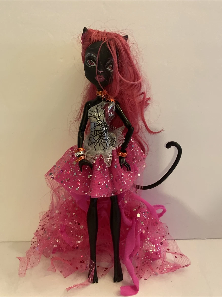 Catty noir cheap doll for sale