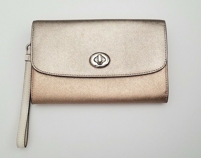 chain crossbody in signature canvas