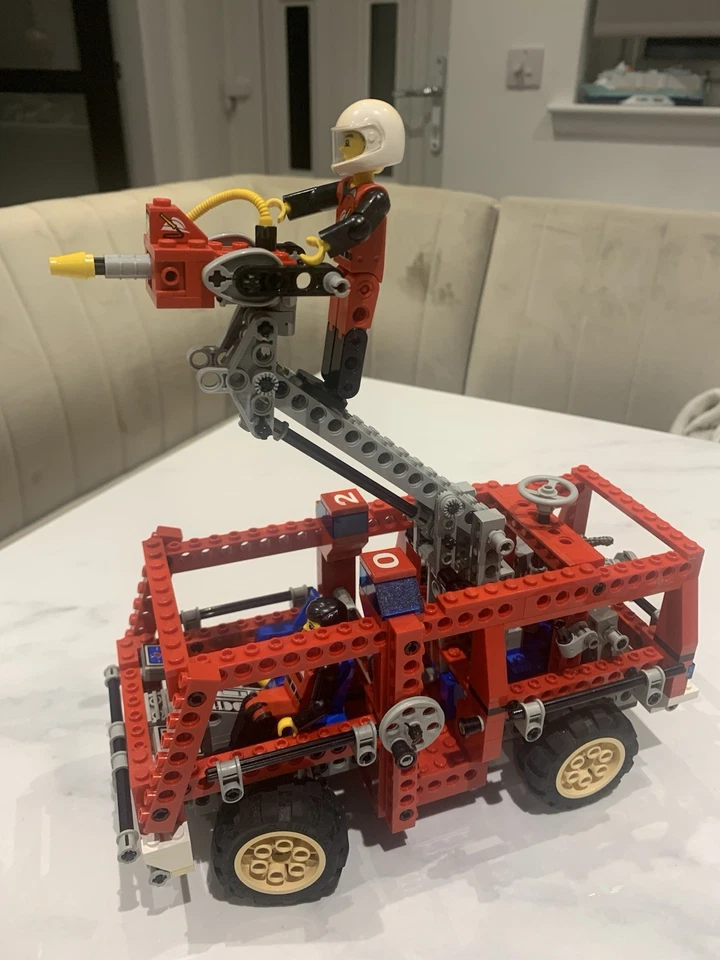 LEGO Technic 8280 Fire Engine / Fire Response Unit, photo 3 of 5