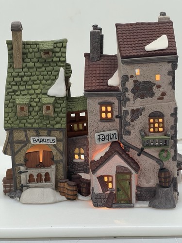 Dept 56 “FAGIN'S HIDE-A-WAY” Heritage Village Collection #5552-2 Retired 1990