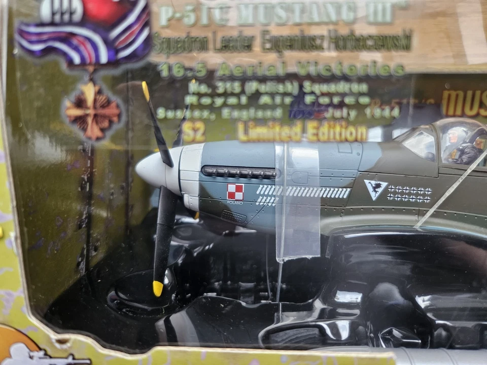Ultimate Soldier Segunda Guerra Mundial P51C Mustang III RAF ESCUADRÓN POLACO ESCALA 1:32 SIN USAR, EN CAJA Foto 3 de 4