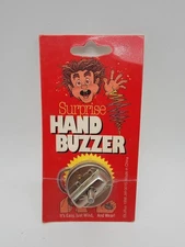 Vintage 1998 Loftus Surprise Hand Buzzer Gag Prank Toy JW-0015 Novelty Card
