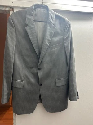 costume homme Burberry Taille 56 gris très bon etat - Photo 1/4