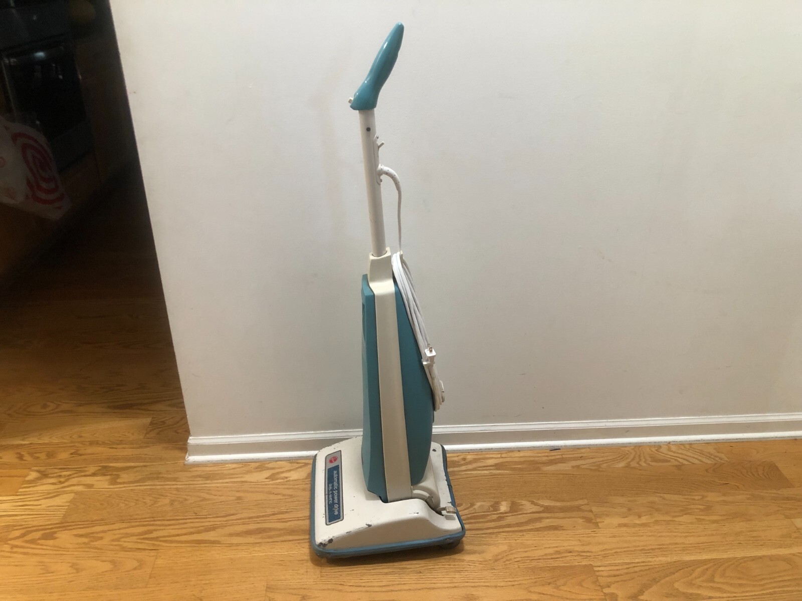 Vintage 1970's Hoover Powerdrive Dial A Matic Upright Vacuum Cleaner