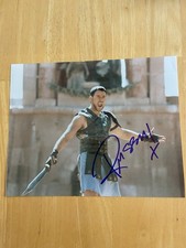 RUSSELL CROWE GLADIATOR AUTOGRAPH PICTURE WITH COA