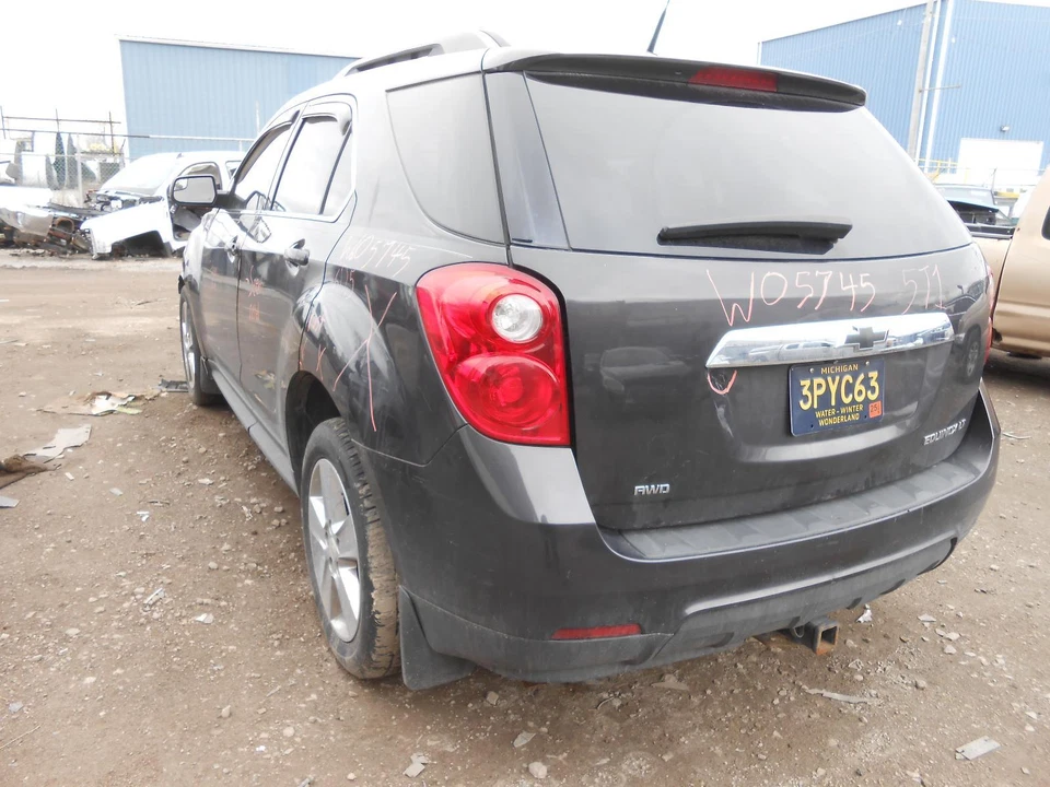 Brazo de control inferior inferior delantero derecho usado delantero se adapta a: Chevrolet Equinox 2013 delantero Foto 3 de 4