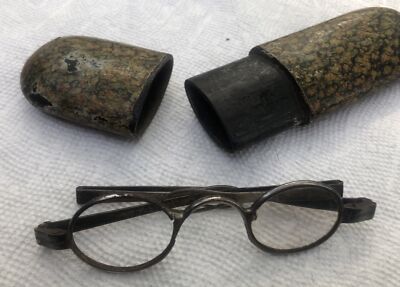 Antique Spectacles/Eyeglasses w/Rare Original Wooden Case ca