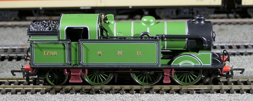 Hornby R2214B GNR N2 Class 0-6-2, 1730 in GNR Green Livery. Excellent+, boxed - Picture 6 of 10