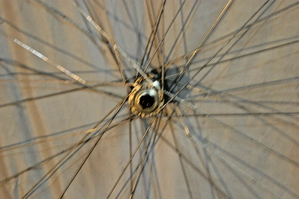 Campagnolo Record 27" Front Road Bike Wheel OLW100 32S AV QR Campy USA Shipper - Image 3 of 4