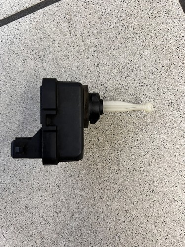 ✅ Orig Audi Stellmotor LWR Leuchtweitenregulierung 4D0941295 0307852315 BOSCH