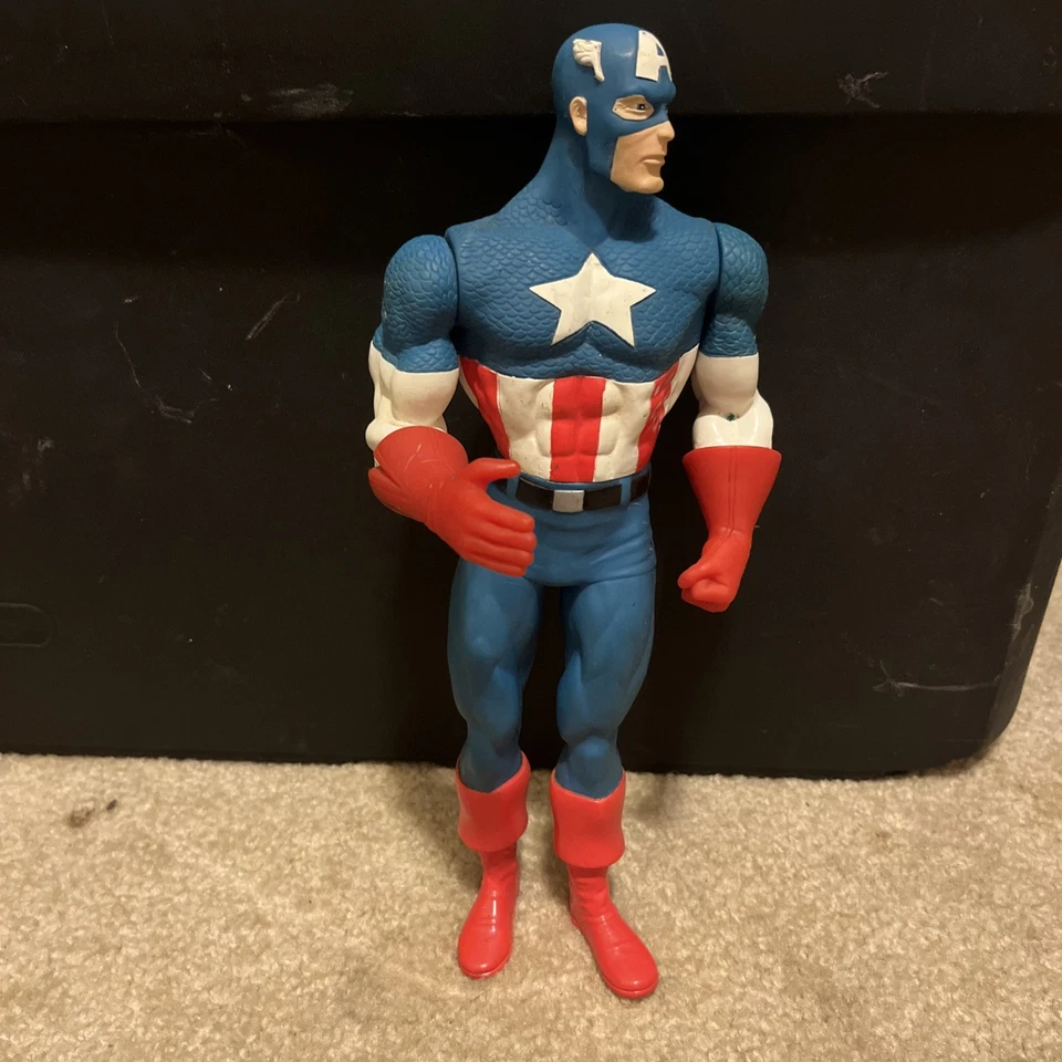 Collect 1997 Marvel Captain America 10.5" Action Figure Rare OOP Vintage - Image 4 of 4