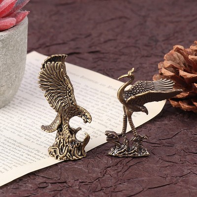 Antique Messing Eagle Crane Statue kleine Ornamente Vintage Messing Tierfiguren 