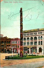 Seattle WA Totem Pole Native America Heritage Postcard Unused (33031)