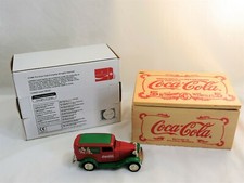 COCA-COLA SANTA SEASONS GREETING 1932 Panel Delivery Truck Ford Ertl