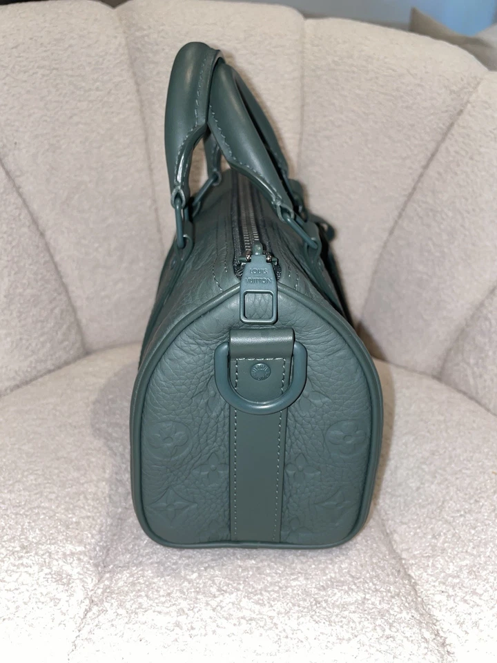 Louis Vuitton Keepall 25, photo 3 of 5