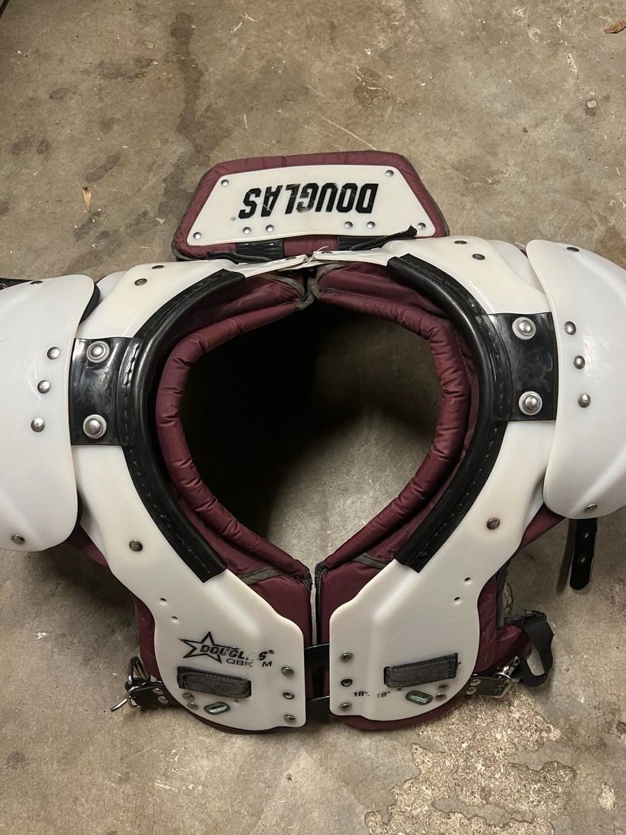 Douglas QBK Football Shoulder Pads Size Medium 18