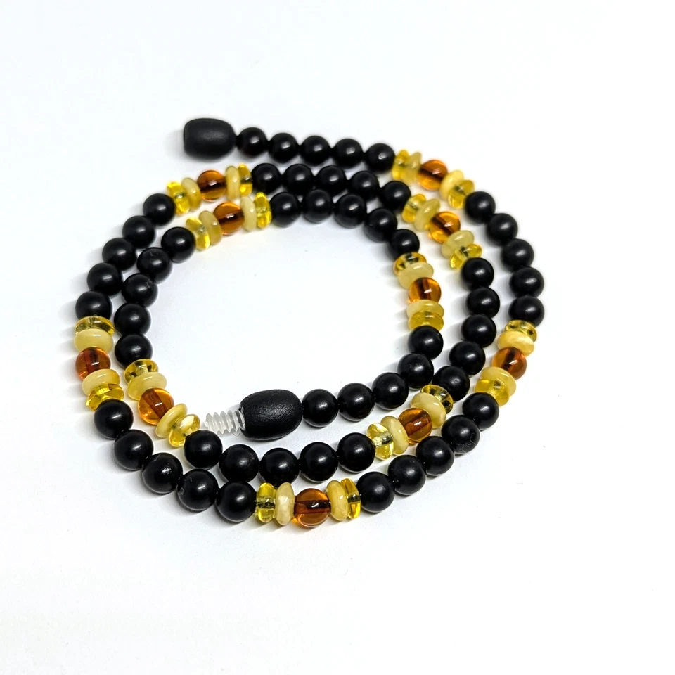 Collana rotonda di perle ambra baltica naturale nera multicolore unisex... - Immagine 3 di 4