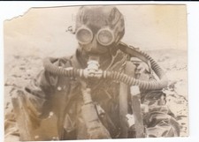 Traje de buceo de la década de 1960 equipo submarino máscara hombre sin rostro foto URSS