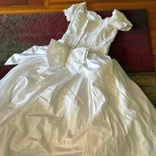 Size 16 Morilee RN 21360 Wedding Dress by Madeline Gardner w/ Petticoat Train
