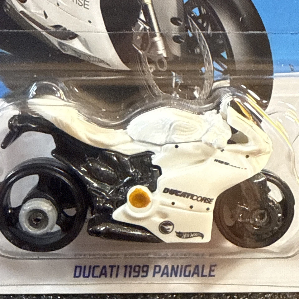 NEW 2023 Ducati 1199 Panigale factory fresh 5/5 Hot Wheels Treasure Hunt - Image 3 of 4