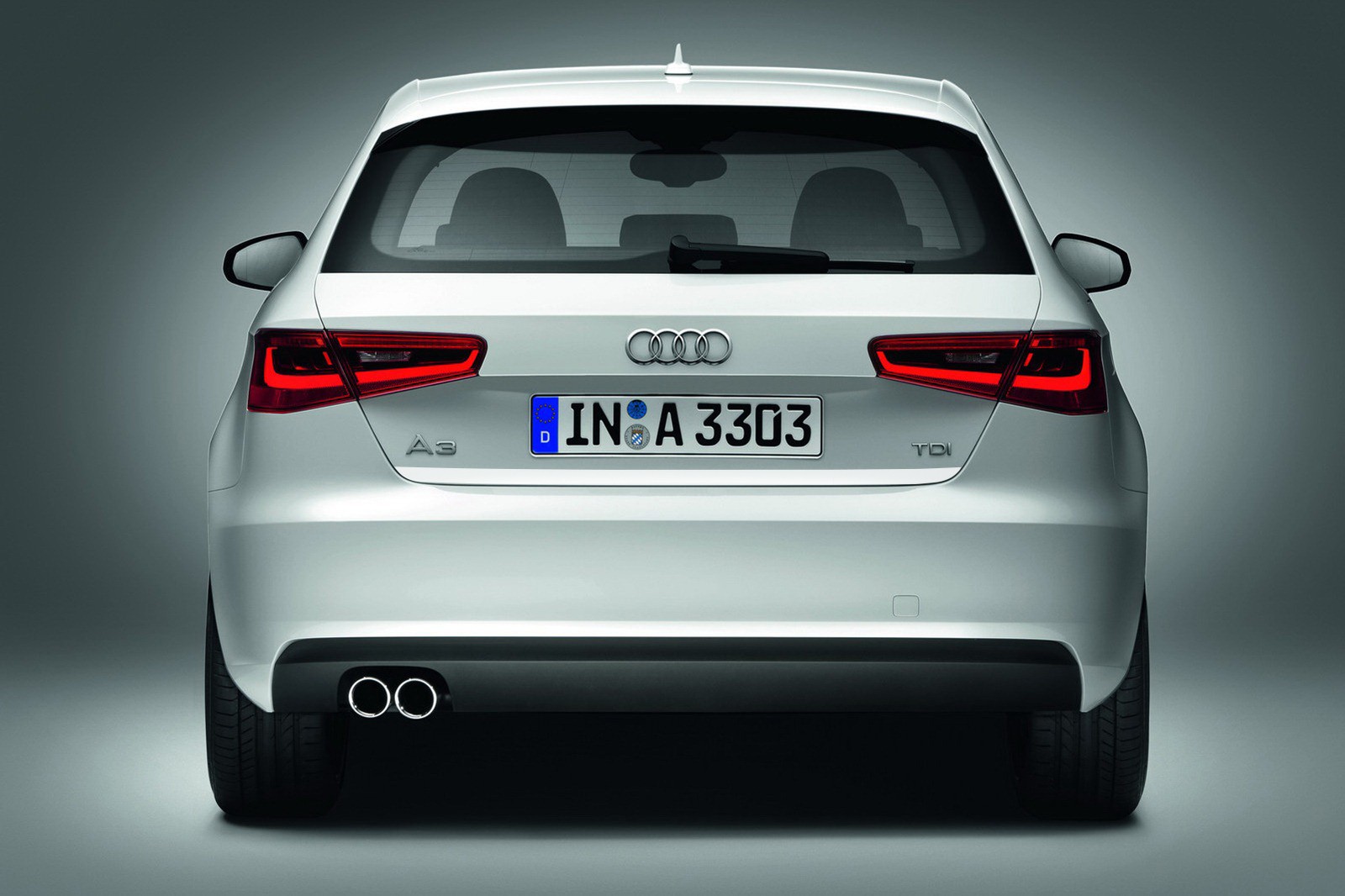 Baguette de coffre chromée Audi A3 Série 1 Phase 2 moulure de hayon argentée